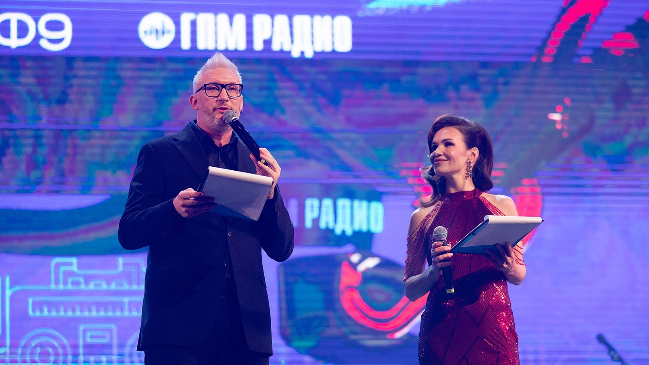 AI-Попов и live на максимум: в Москве отметили 130-летие радио главное фото